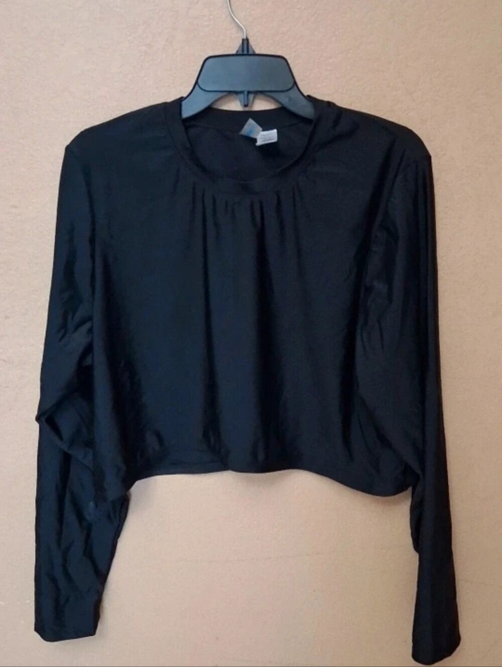 Decree Black Long-Sleeve Cropped Tee